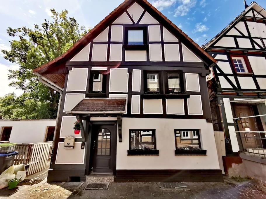 Fachwerkhaus Mitten In Der Altstadt - Ferien In Rotenburg Rotenburg an der Fulda Exterior photo