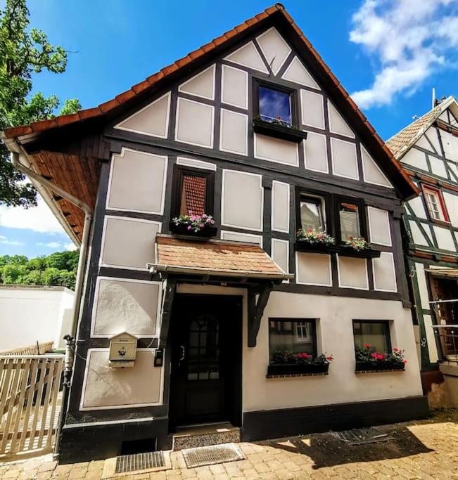 Fachwerkhaus Mitten In Der Altstadt - Ferien In Rotenburg Rotenburg an der Fulda Exterior photo